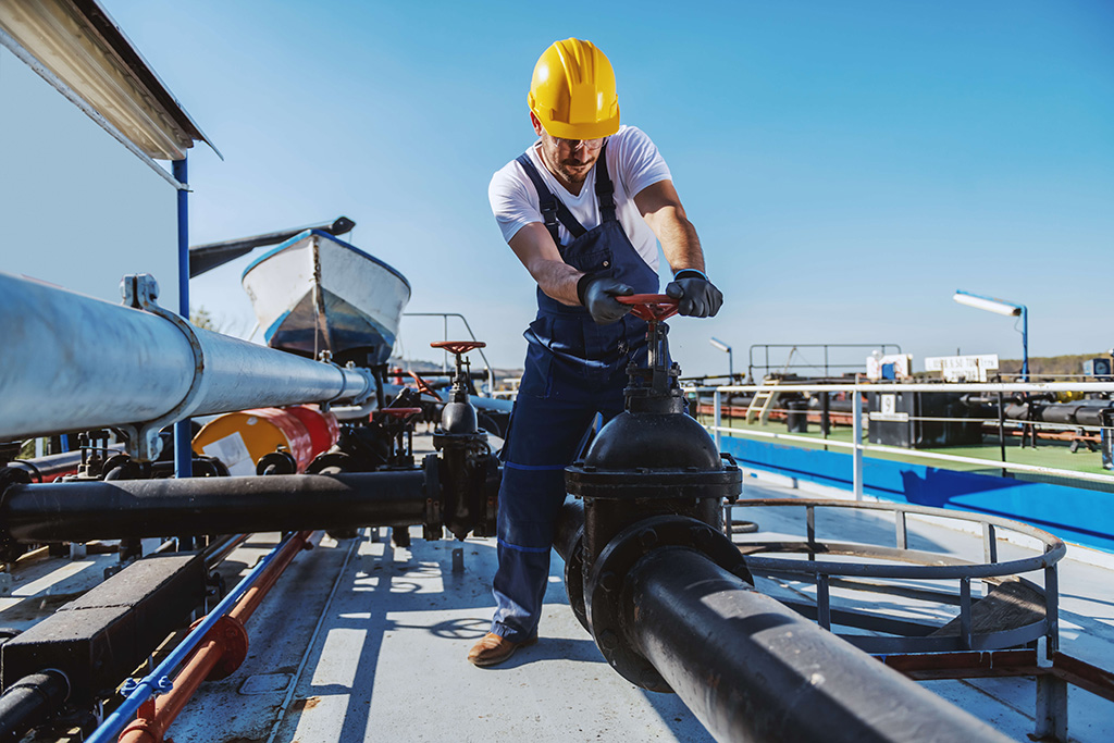 Gas Compressor Worker